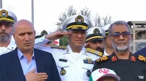 سلام نظامی ملوانان ناو دنا هنگام نواختن سرود ملی