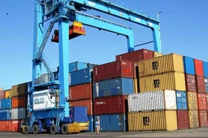 انتقال واردات از بنادر جنوبی به بنادر شمالی و مرزهای زمینی