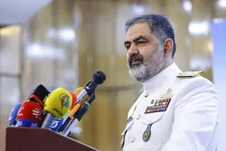 دریادار ایرانی: در طول جنگ اجازه ندادیم ناوگان نظامی آمریکا وارد دریابی عمان شود