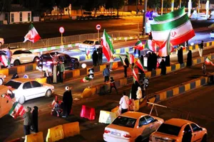 روزنامه جمهوری اسلامی: خبرهای دروغ و تحلیل‌های تزریق‌شده از اتاق عملیات دشمن، روی پلاکاردهای تجمعات خیابانی!