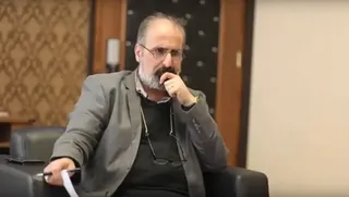 عبدالرضا داوری به عصر ایران: مجتبی خامنه‌ای می‌تواند اصلاحات بزرگ انجام دهد/ شرط پایان جنگ، قرارداد ترک مخاصمه بین ایران، آمریکا و اسراییل باشد