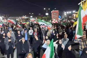 تصاویری از تجمع دیشب مردم اسلامشهر در خیابان