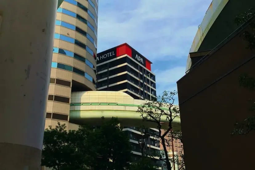 ساختمان عجیب Gate Tower Building ساختمان عجیب Gate Tower Building