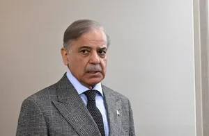 بحران سوخت در پاکستان و بنگلادش بخاطر جنگ آمریکا و اسرائیل علیه ایران/ مدارس و ادارات تعطیل شدند