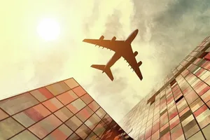 برخورد هواپیما با عابر پیاده در باند فرودگاه آمریکا