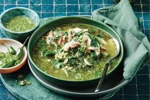طرز تهیه سوپ گشنیز؛ سوپی سبک، سالم و خوش‌عطر