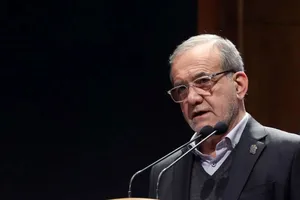 پزشکیان در دیدار فرمانده ارتش پاکستان: ایران به‌دنبال صلح، ثبات و روابط برادرانه در منطقه است (+عکس)