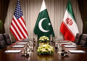رویترز: فرمانده ارتش پاکستان آمریکا را مانع مذاکرات می‌داند