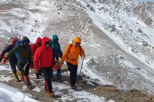 پیکر کوهنورد مفقودشده در ارتفاعات دماوند پیدا شد